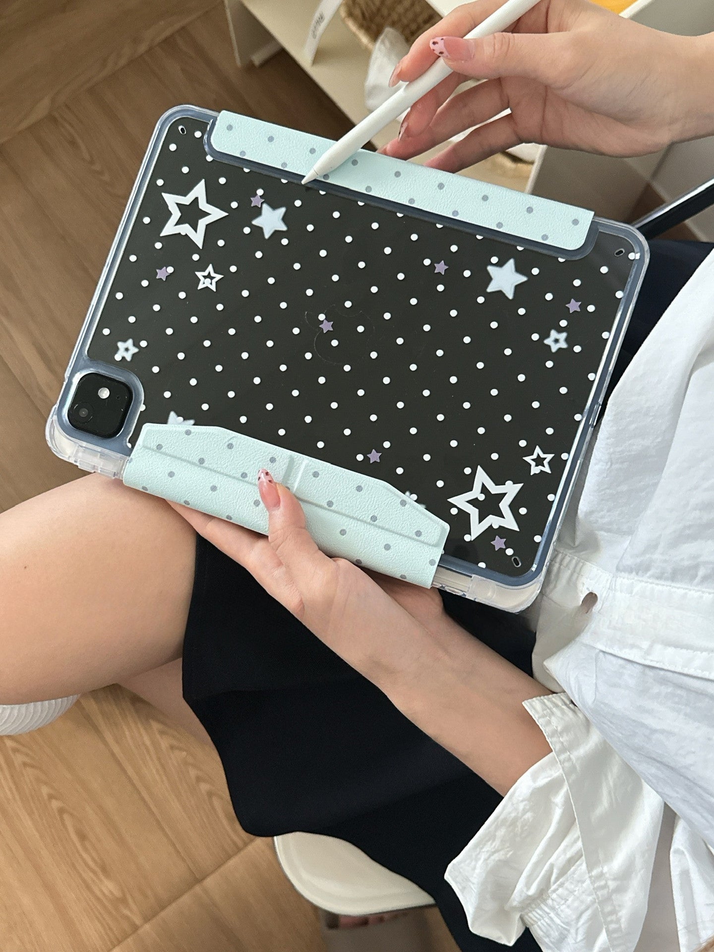 Chromahome Fresh Blue Polka Dot Star iPad Case - Chromahome  