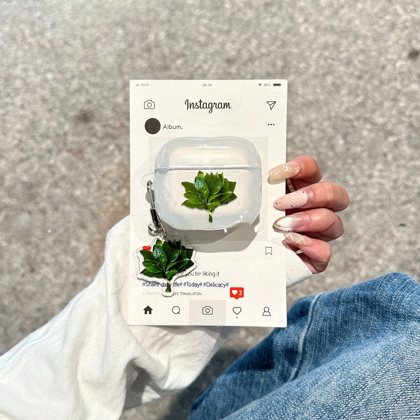 Chromahome Fresh and Simple Grapefruit Leaf Illustration Airpods Case - Chromahome  